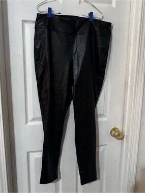 Gap faux leather leggins
